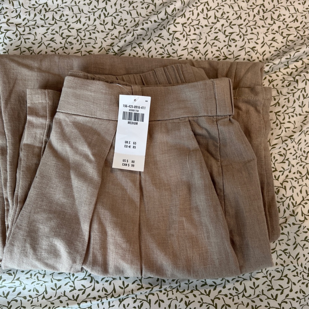 Abercrombie & Fitch Beige linen pants